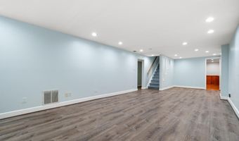 8721 WATERFORD Rd, Alexandria, VA 22308