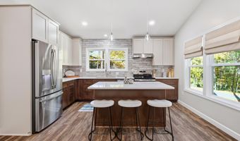 395 DELORIS Rd, Basye, VA 22810