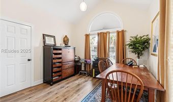 7 Holbrook Dr, Beaufort, SC 29902