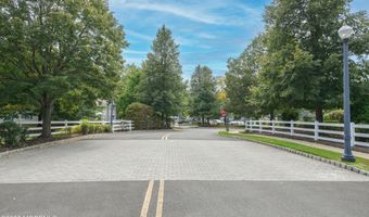 430 Wedgewood Cir, Belford, NJ 07718