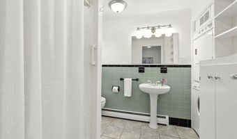 124 Pomeroy Ln, Amherst, MA 01002