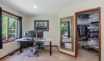 1301 Sandy Ridge Ln, Altoona, WI 54720