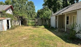 221 E Broadway Ave, Augusta, KS 67010