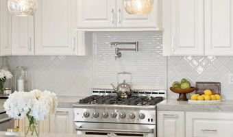506 S Pacific St, Oceanside, CA 92054
