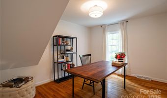 4401 Town And Country Dr, Charlotte, NC 28226