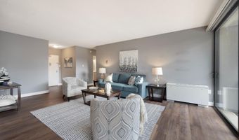 4141 N HENDERSON Rd 107, Arlington, VA 22203