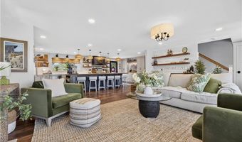 9 Dudley Dr, Narragansett, RI 02882