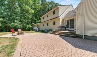 29 Maple Dr, Bedford, NH 03110