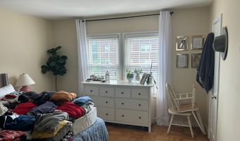 726 N OAKLAND St, Arlington, VA 22203