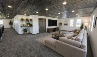 38515 129th St, Aberdeen, SD 57401