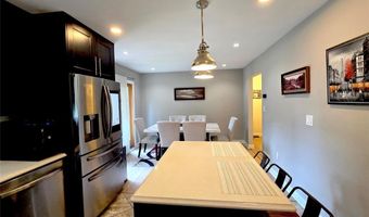 202 Pleasant Ave, Bergenfield, NJ 07621