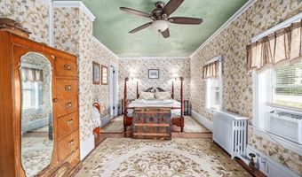 5 Greenhouse Ln, Bradford, NH 03221