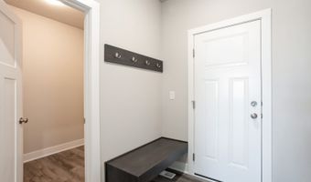 1020 2nd St NE, Altoona, IA 50009