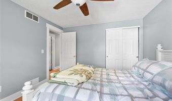 1280 Meadowview Ln, Amherst, OH 44001