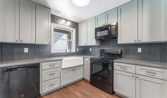 4 Gretchen Ln, Bella Vista, AR 72715