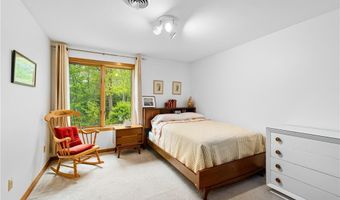 38 River Run, East Greenwich, RI 02818