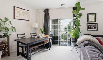 277 S PICKETT St 302, Alexandria, VA 22304