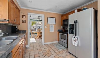 834 W GRANT St, Appleton, WI 54914