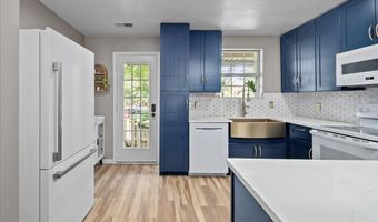 2833 S WAKEFIELD St C, Arlington, VA 22206