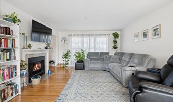 14 Abbey Rd, Brentwood, NH 03833