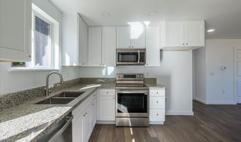 501 NORTH Ave, Bandon, OR 97411