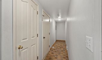 7821 Charlotte Cir, Anchorage, AK 99502