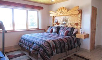 8 Juan Martinez Rd, Arroyo Seco, NM 87580