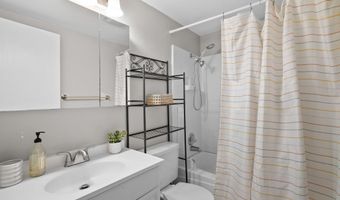 75-5863 KUAKINI Hwy 108, Kailua Kona, HI 96740