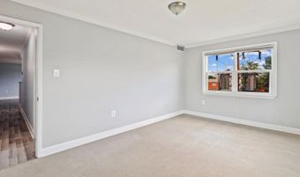 5909 QUANTRELL Ave 203, Alexandria, VA 22312
