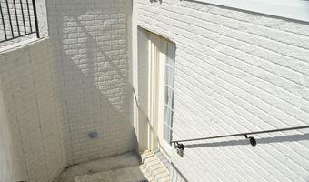 7582 VENTURE Dr, Alexandria, VA 22315