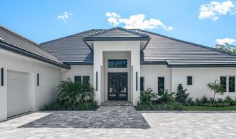 100 Glenbrook Ct, Atlantis, FL 33462
