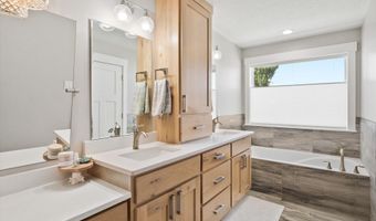 5089 Tree Valley Rd, Chubbuck, ID 83202