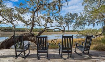 312 Bull Ln, Beaufort, SC 29902