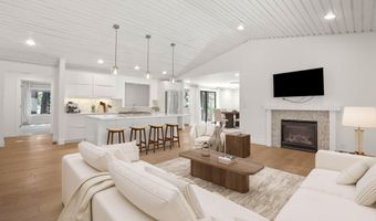 2204 NW Marken St, Bend, OR 97703
