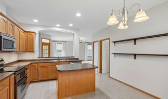 803 NE Rosewood Ln, Ankeny, IA 50021