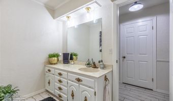 4833 Meadow Dr, Abilene, TX 79606