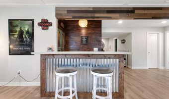 10902 Woodedge Dr, Allendale, MI 49401