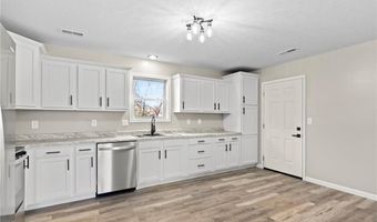 230 S 4th St, Austin, IN 47102