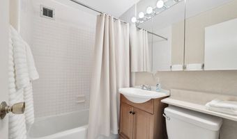 1111 ARLINGTON Blvd 646, Arlington, VA 22209
