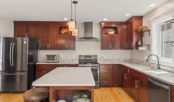 80 Maple St, Acton, ME 04001