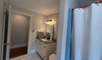 2 Sunrise Cir, Augusta, ME 04330