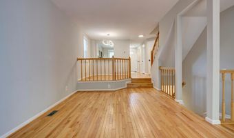 5919 SAINT GILES Way, Alexandria, VA 22315