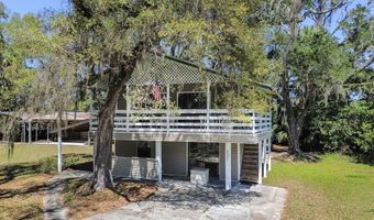331 Lanesville Dr, Apalachicola, FL 32320