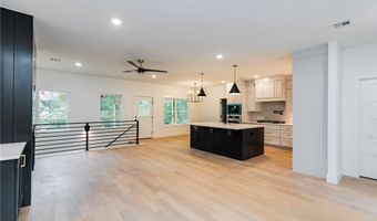 4 Lauder Cir, Bella Vista, AR 72715