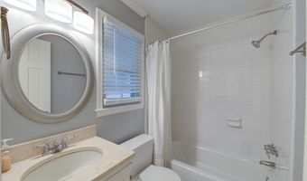 835 Lakeshore Dr NW, Berkeley Lake, GA 30096