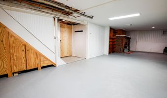 671 Essex St, Bangor, ME 04401