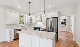 515 Sandalwood Rd, Villas, NJ 08251
