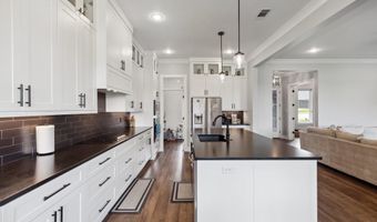 5015 Castaway Bay, Benton, AR 72019
