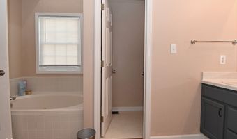 541 Yorktown Ln, Avon, IN 46123