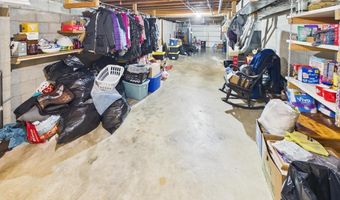 415 Redbud Dr, Ashland, KY 41102